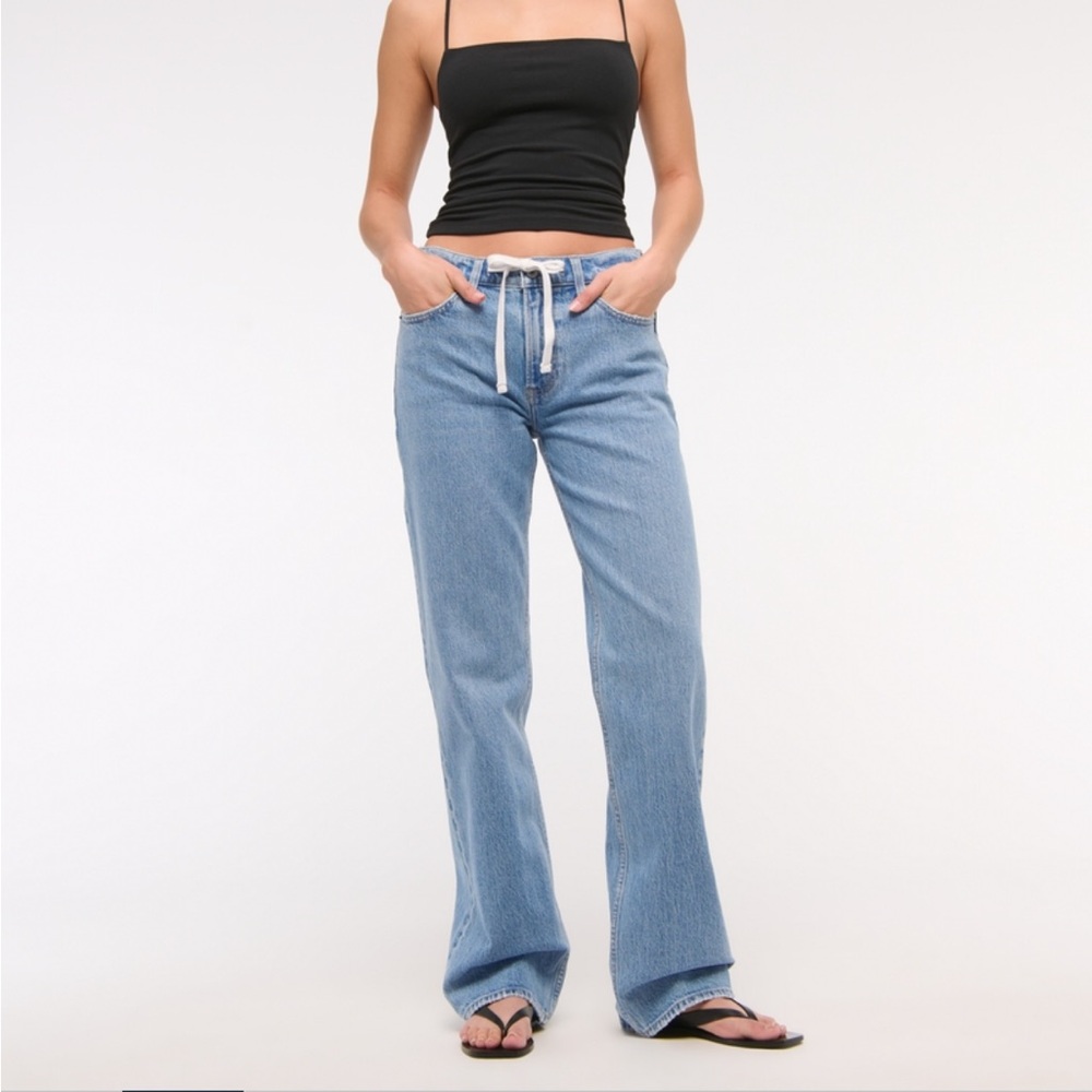 Abercrombie & Fitch Low Rise Baggy Jeans